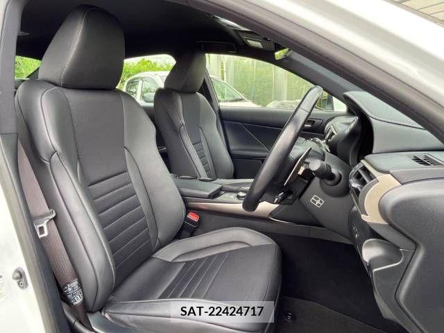 Lexus IS 2017-01 388403-10