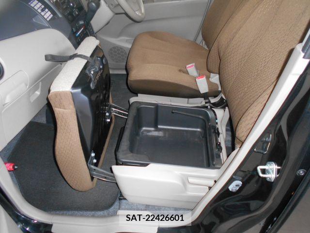 Nissan ROOX 2012-01 324105-19