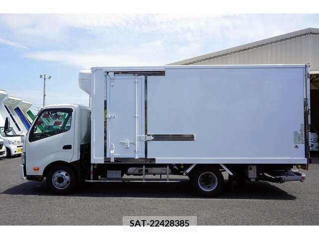 Hino DUTRO 2019-03 333233-2
