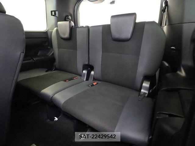 Toyota NOAH 2021-05 280386-7