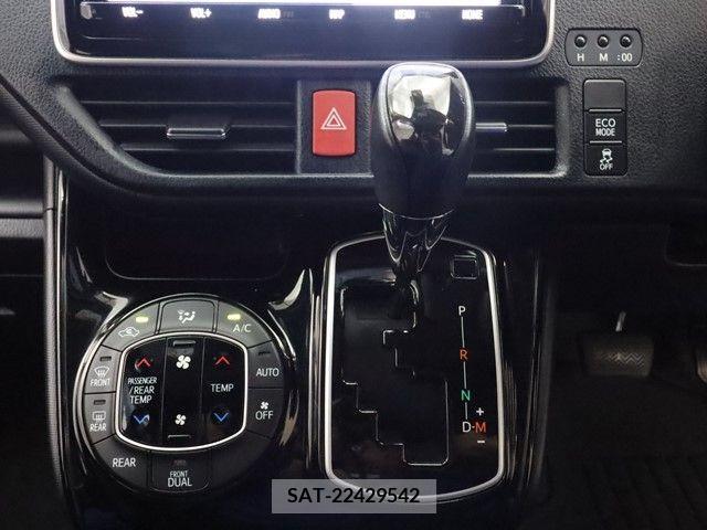 Toyota NOAH 2021-05 280386-12