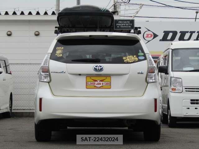 Toyota PRIUS ALPHA 2012-12 366746-7