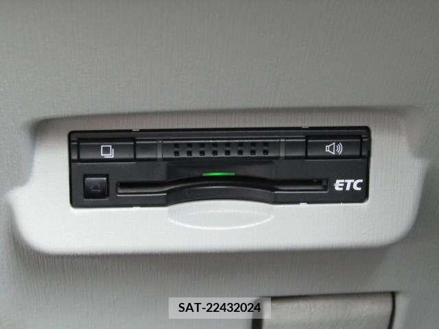 Toyota PRIUS ALPHA 2012-12 366746-12