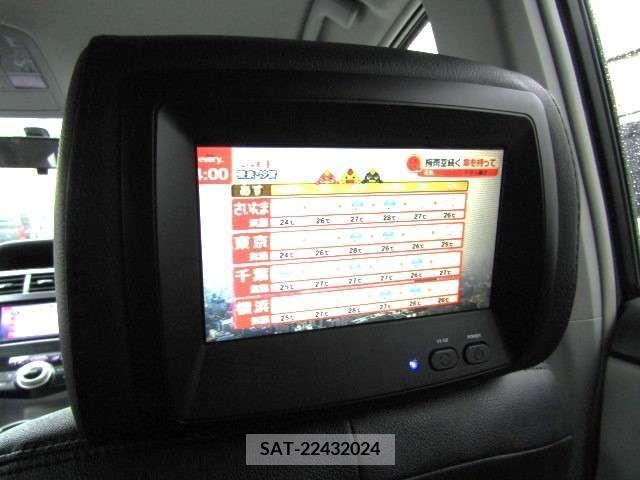 Toyota PRIUS ALPHA 2012-12 366746-2
