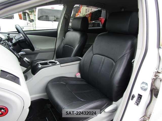 Toyota PRIUS ALPHA 2012-12 366746-8