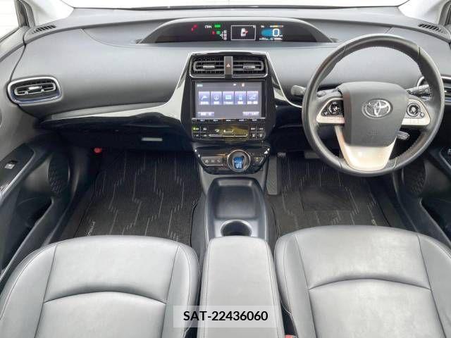 Toyota PRIUS 2017-03 256370-1