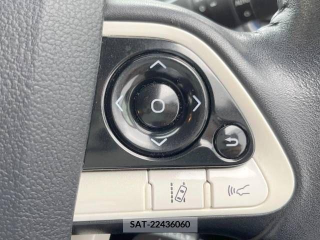 Toyota PRIUS 2017-03 256370-4