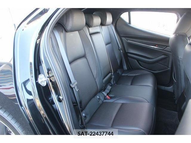 Mazda MAZDA3 2019-09 214182-15