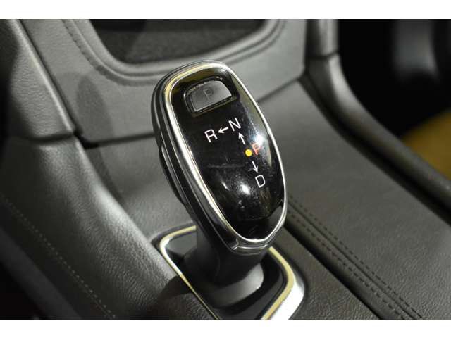Cadillac XT5 2017-11 6827-15