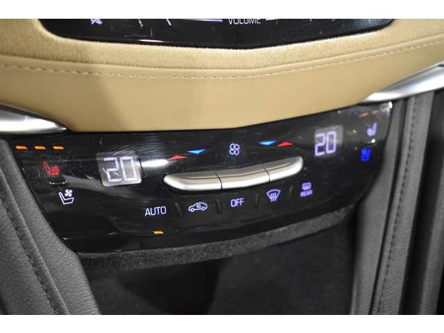 Cadillac XT5 2017-11 6827-14