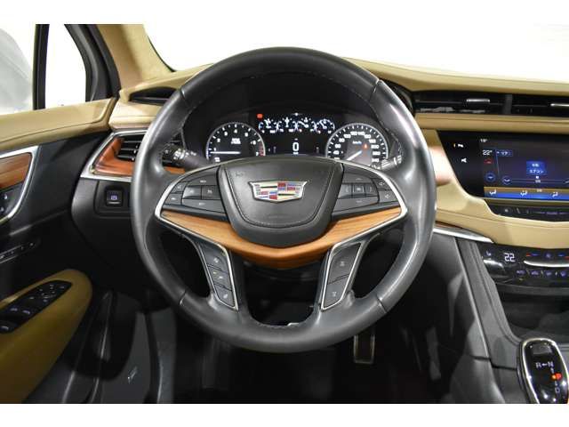 Cadillac XT5 2017-11 6827-11