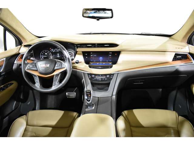 Cadillac XT5 2017-11 6827-4