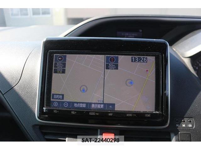 Toyota VOXY 2018-11 223658-1