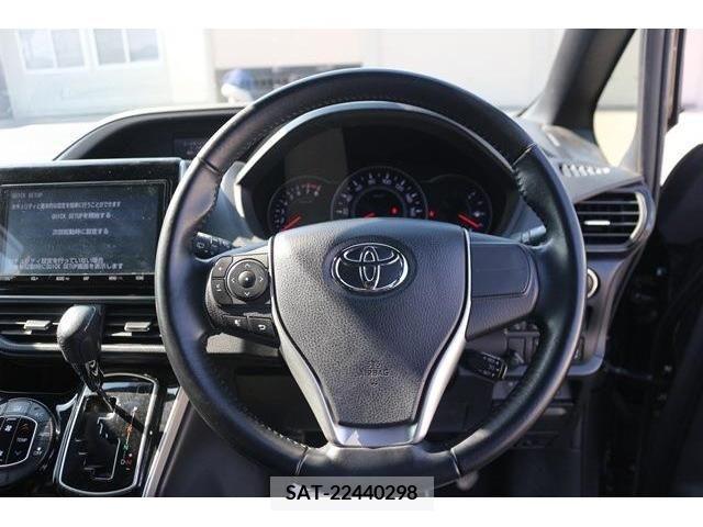 Toyota VOXY 2018-11 223658-16
