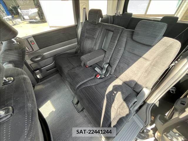 Honda STEP WGN 2011-04 286104-7