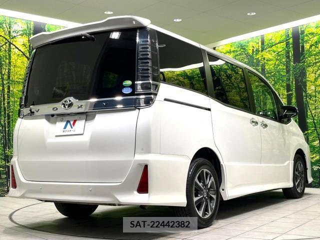 Toyota VOXY 2019-09 385092-18