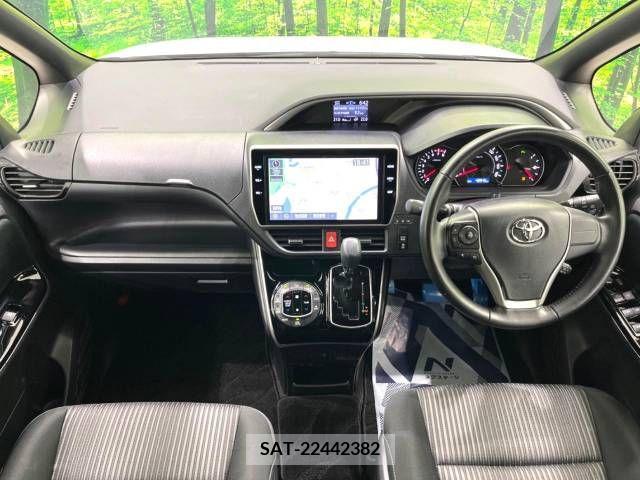 Toyota VOXY 2019-09 385092-1
