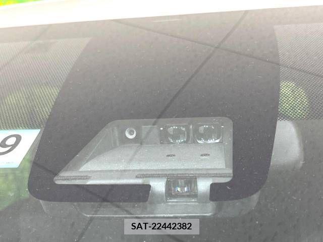 Toyota VOXY 2019-09 385092-6