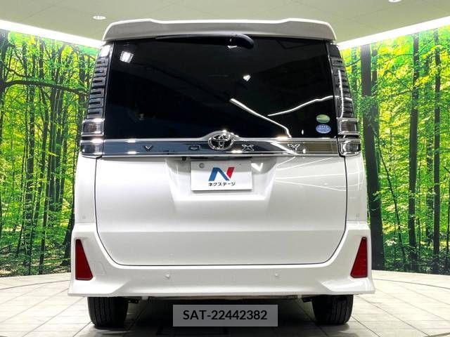 Toyota VOXY 2019-09 385092-16
