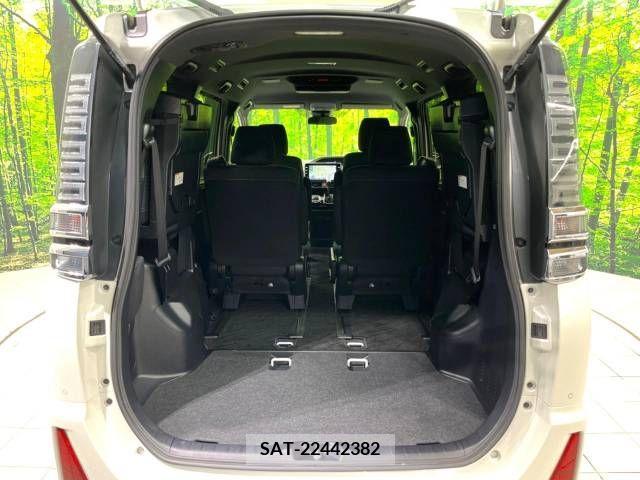 Toyota VOXY 2019-09 385092-11