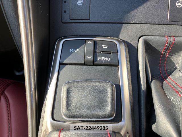 Lexus IS 2017-12 205307-16