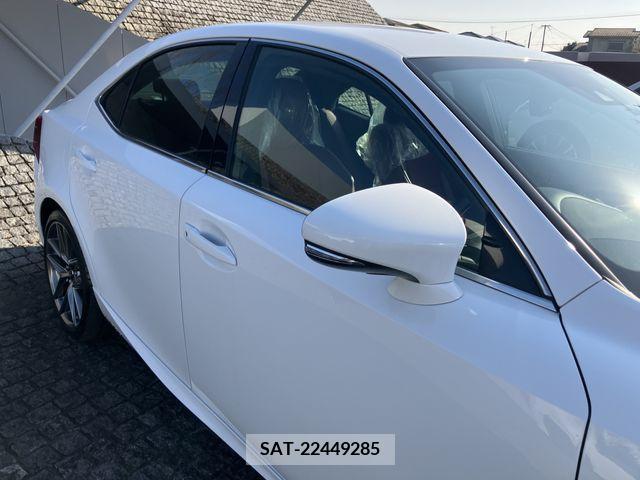 Lexus IS 2017-12 205307-2