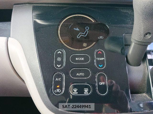 Nissan DAYZ ROOX 2015-02 208520-12