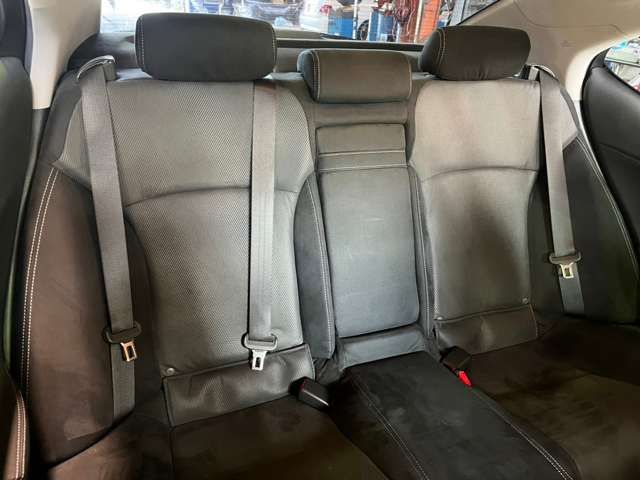 Lexus IS 2009-08 6756-11