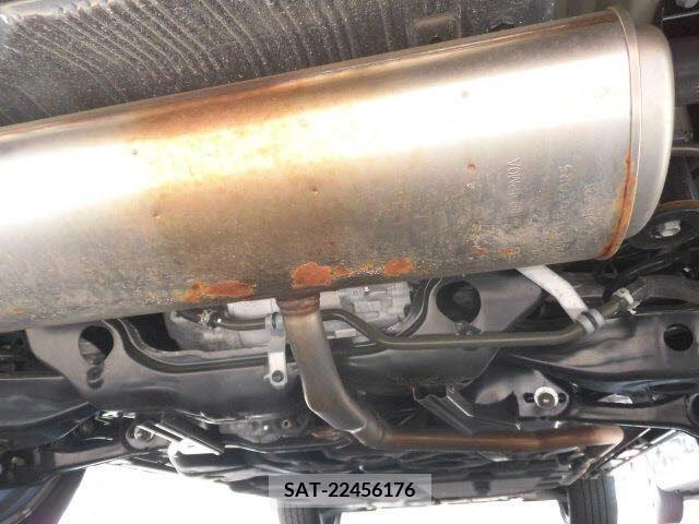 Mitsubishi OUTLANDER PHEV 2023-07 281154-21