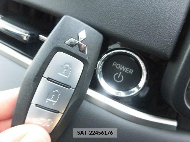 Mitsubishi OUTLANDER PHEV 2023-07 281154-8