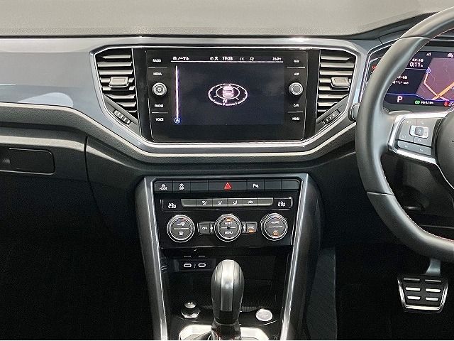 VolksWagen T-ROC 2021-06 8421-3