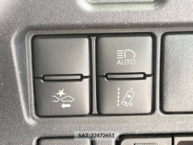 Toyota ESQUIRE 2016-03 230486-5