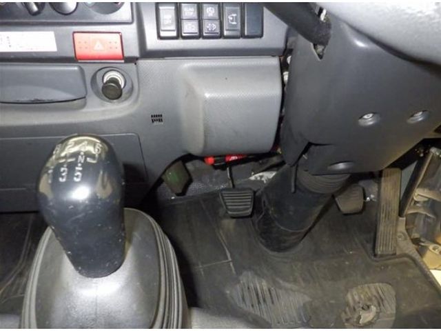 Isuzu ELF TRUCK 2013-02 27711-3