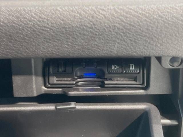 Nissan SERENA 2018-07 23454-4
