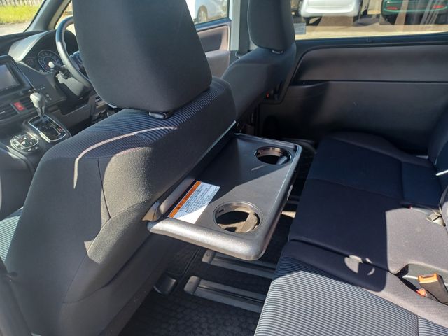 Toyota VOXY 2018-10 10771-18