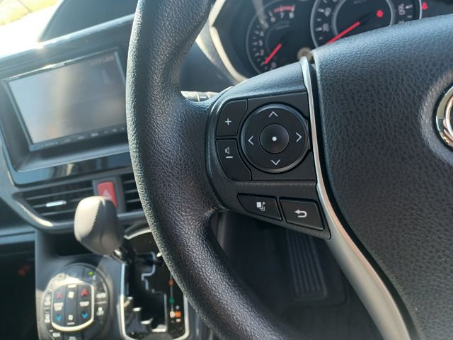 Toyota VOXY 2018-10 10771-17