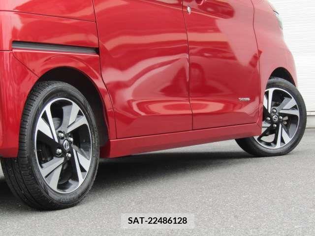Nissan ROOX 2021-08 324175-3