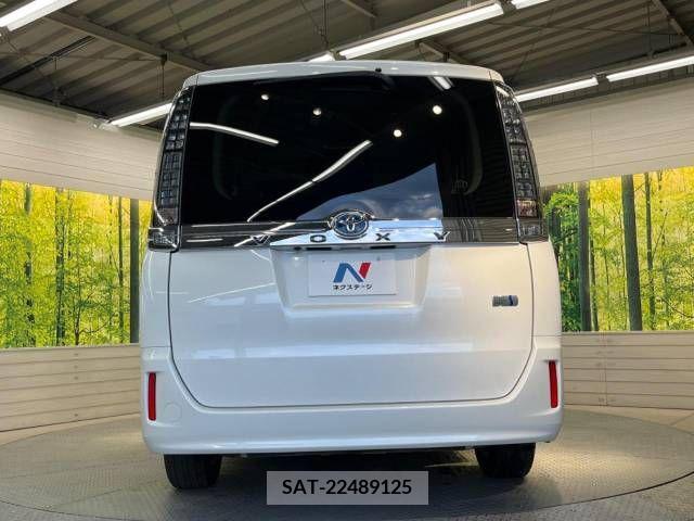 Toyota VOXY HYBRID 2015-03 370540-16