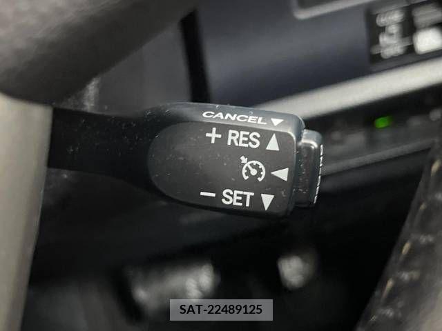 Toyota VOXY HYBRID 2015-03 370540-4