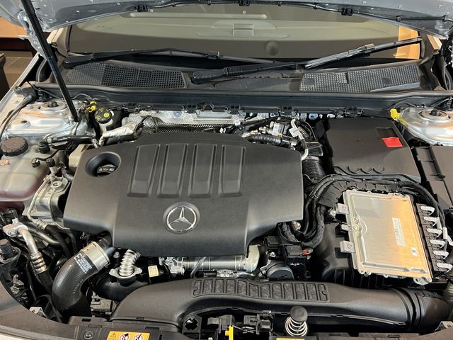 Mercedes Benz CLA-CLASS 2022-04 184867-11