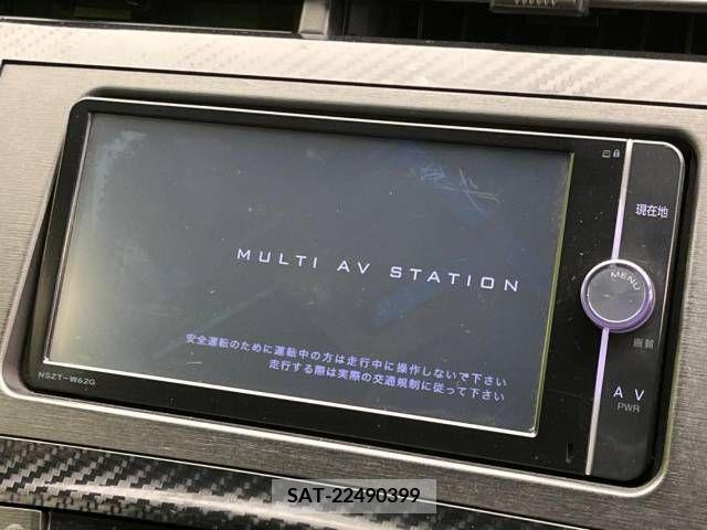 Toyota PRIUS 2013-11 253734-2