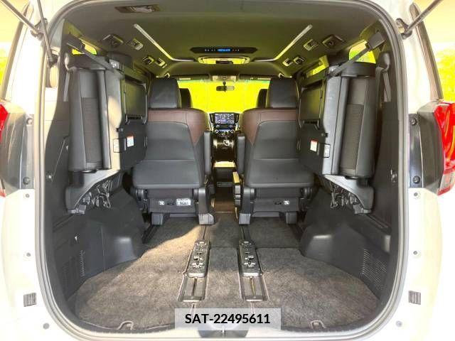 Toyota ALPHARD 2017-06 377849-11