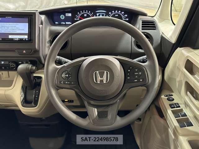 Honda N BOX 2018-04 333839-9