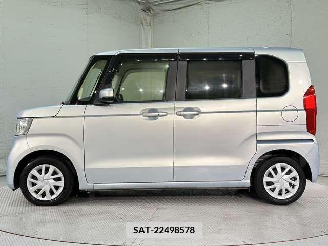 Honda N BOX 2018-04 333839-7