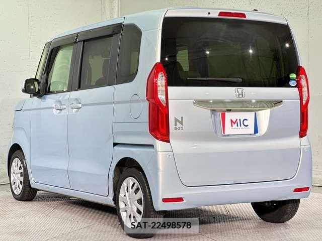Honda N BOX 2018-04 333839-6