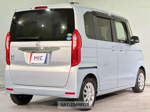 Honda N BOX 2018-04 333839-4