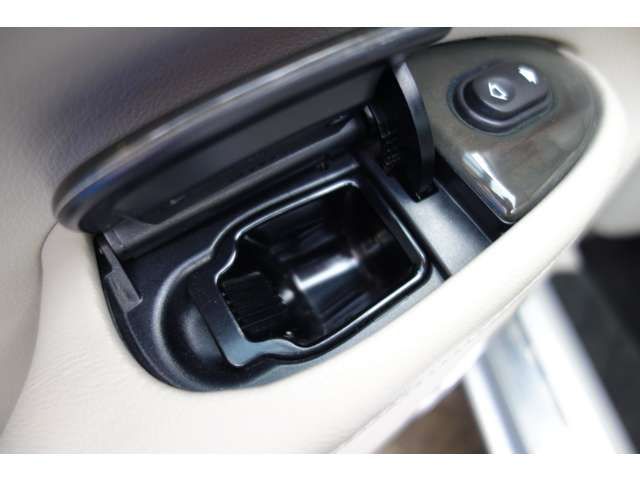 Jaguar XJ SERIES 2000-07 3022-14