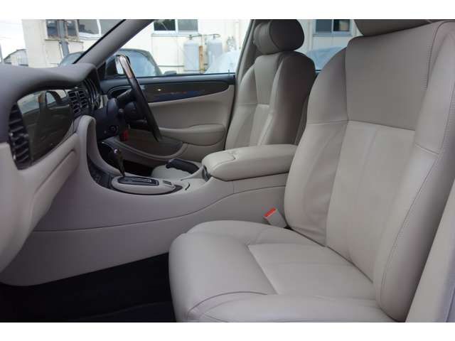 Jaguar XJ SERIES 2000-07 3022-17