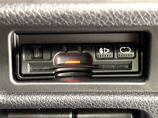 Nissan X-TRAIL 2017-07 9557-6