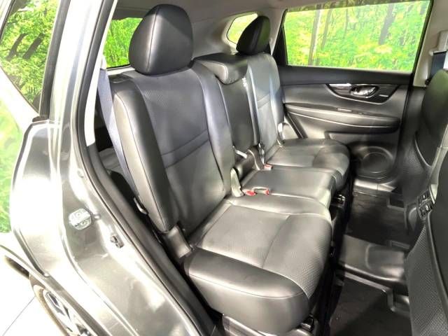 Nissan X-TRAIL 2017-07 9557-9